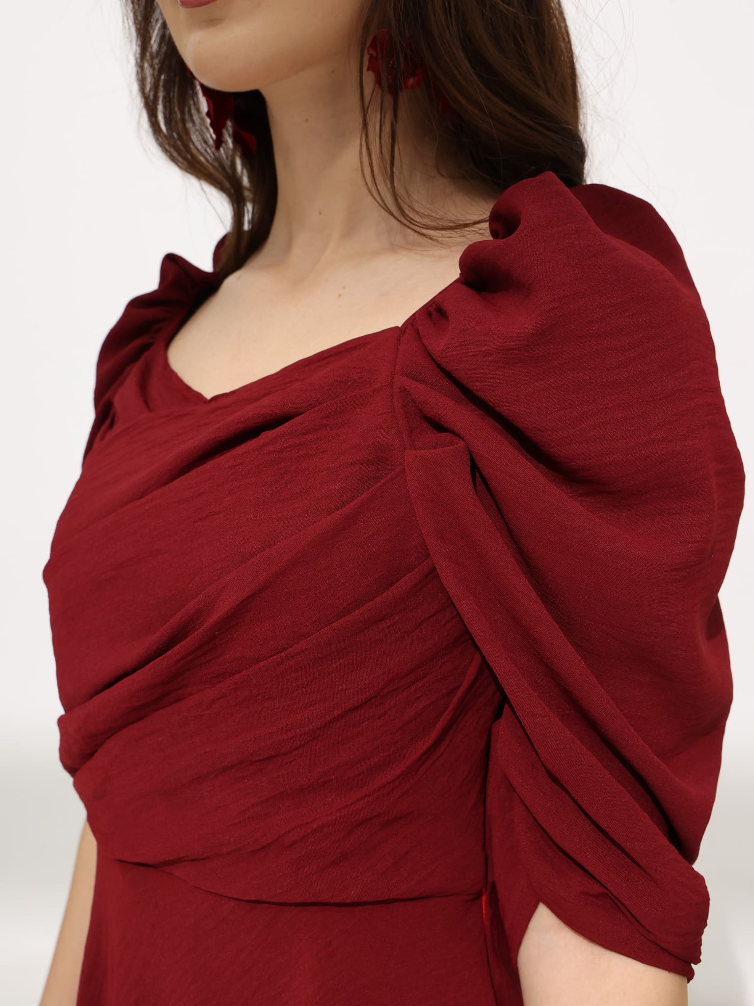 Aeliya Textured Maroon Pleated Dress - Image 4
