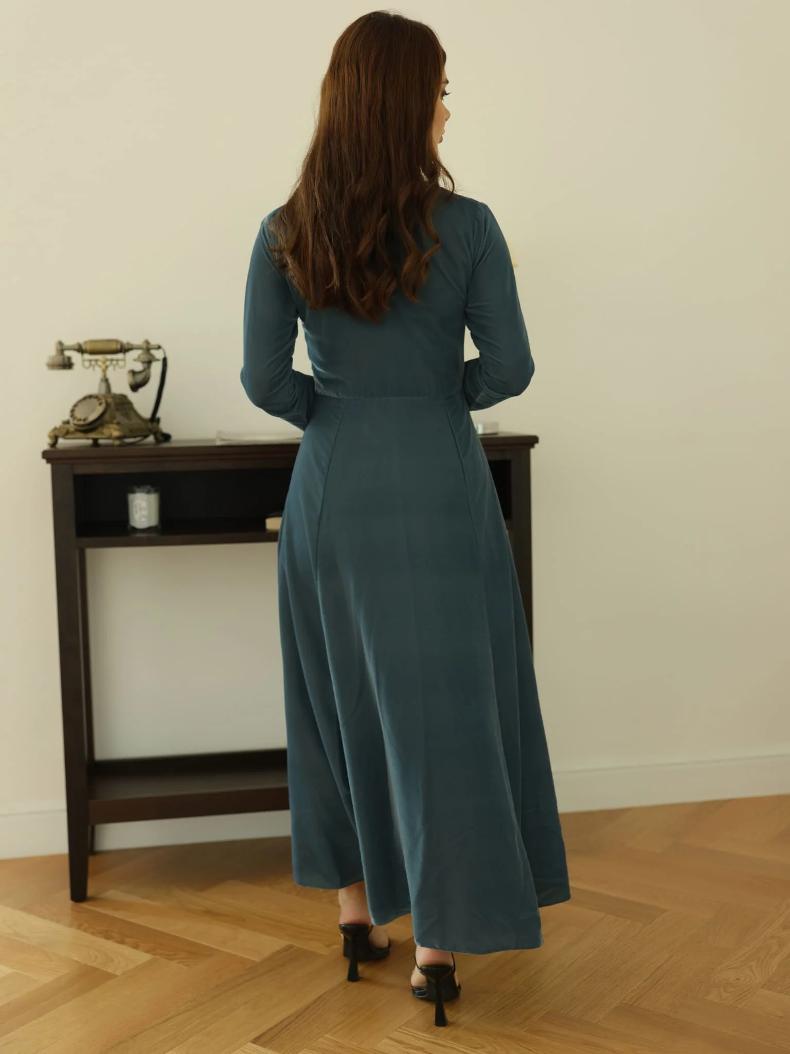 Aphira Smoky Blue Velvet Dress - Image 3