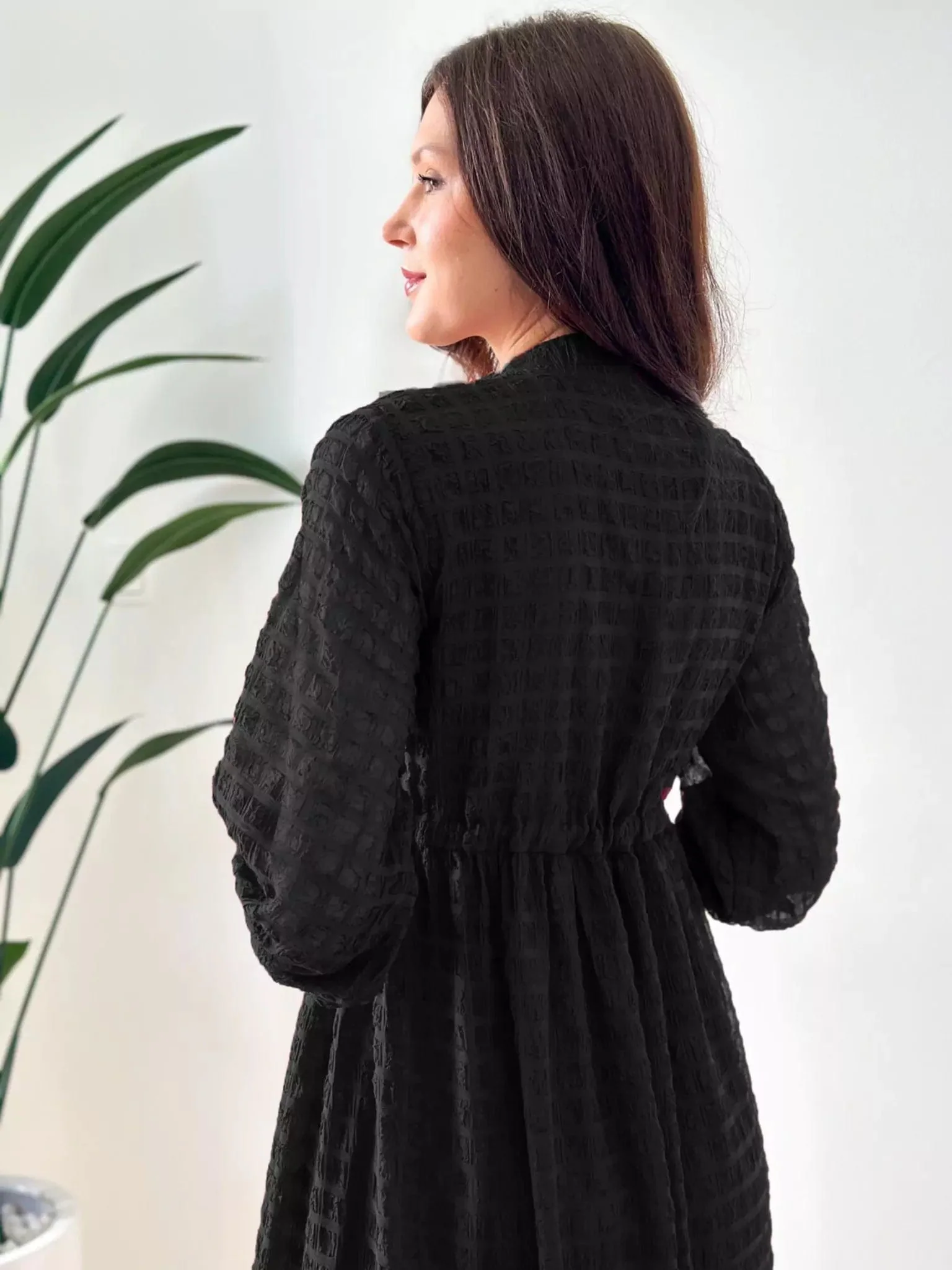 Black Wood Textured Dress - Image 4