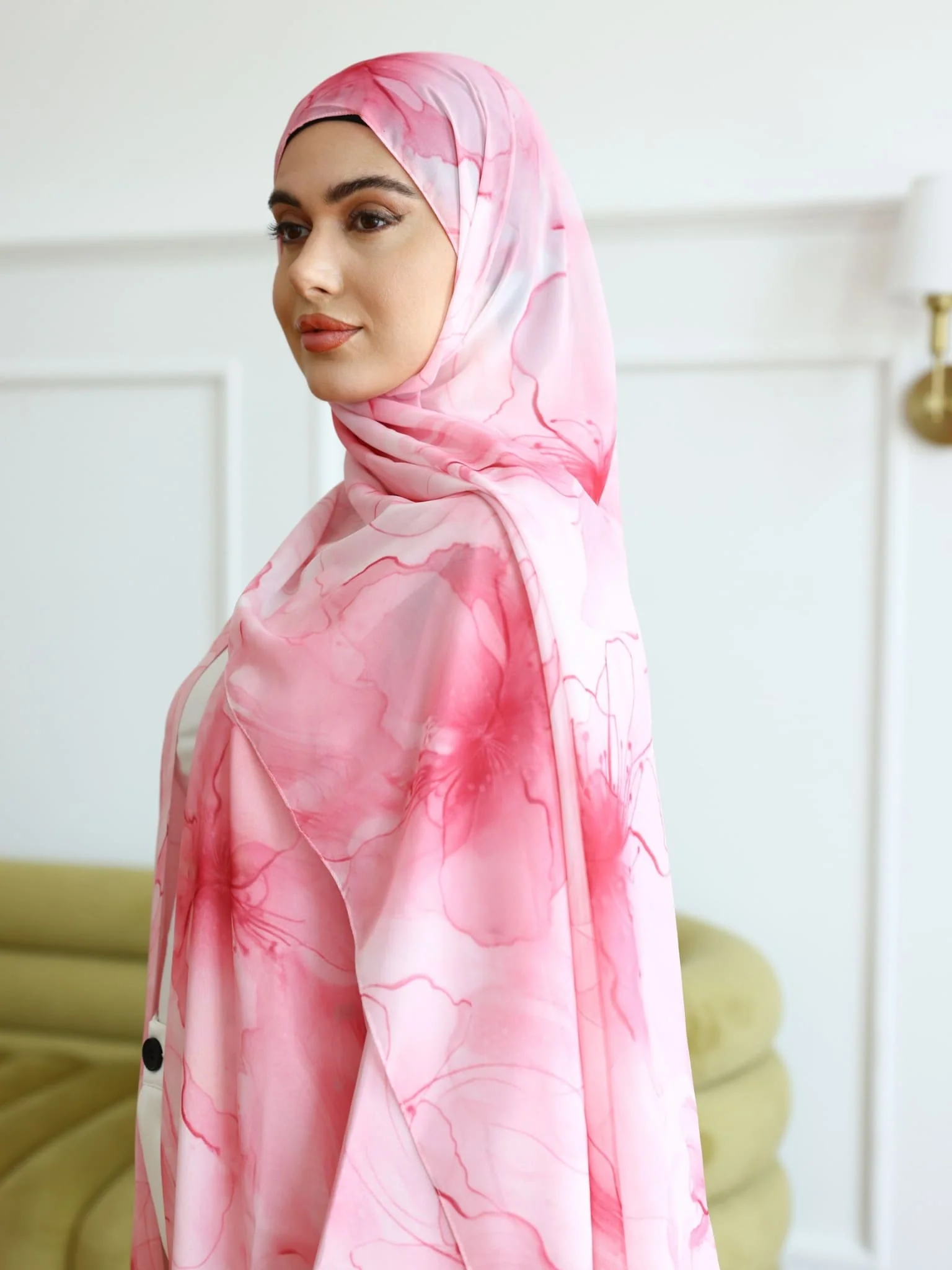 Blooming Pink Floral Stole / Sheila - Image 2