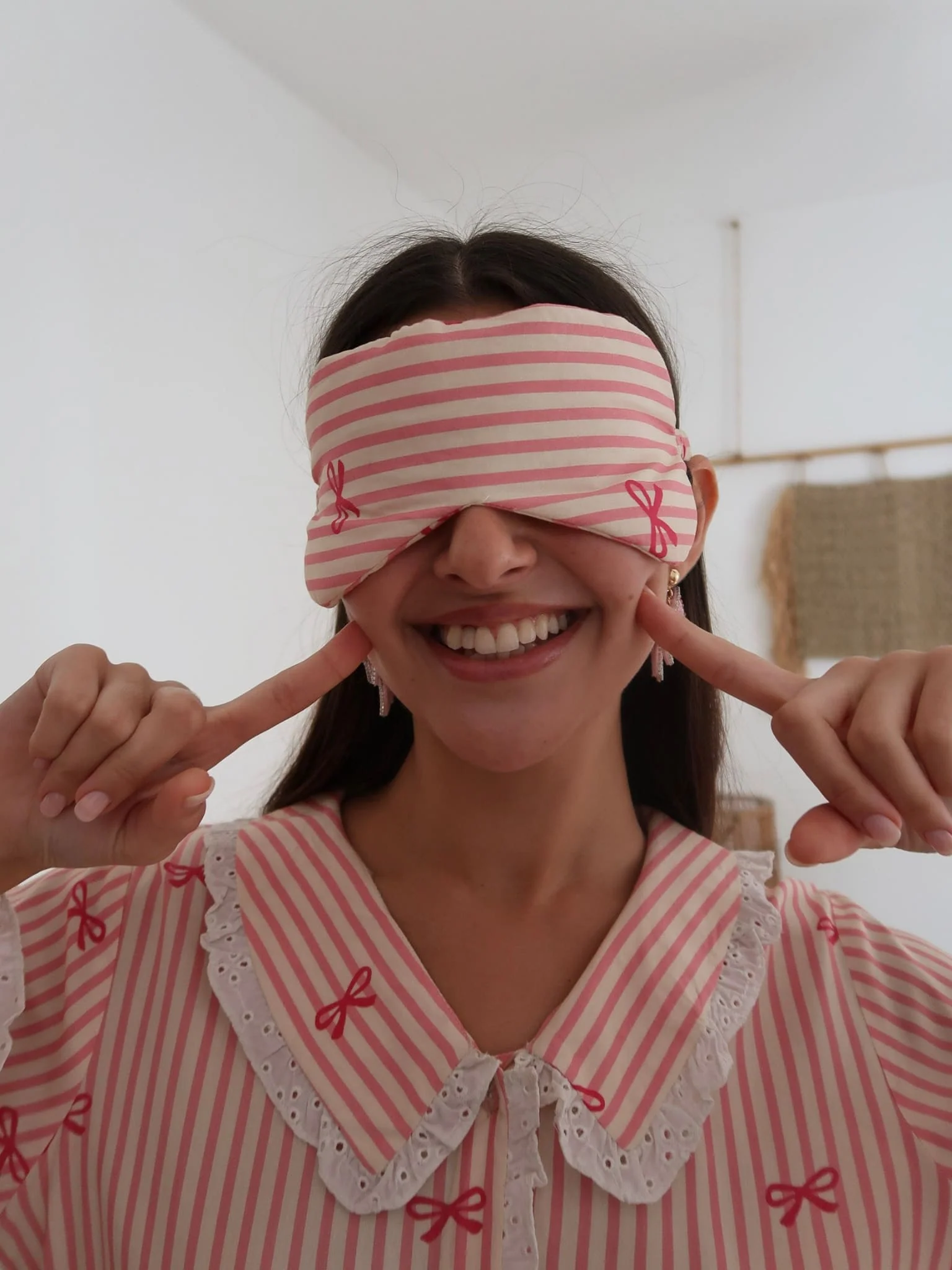 Cushie Bow Lounge Eye Mask - Image 2