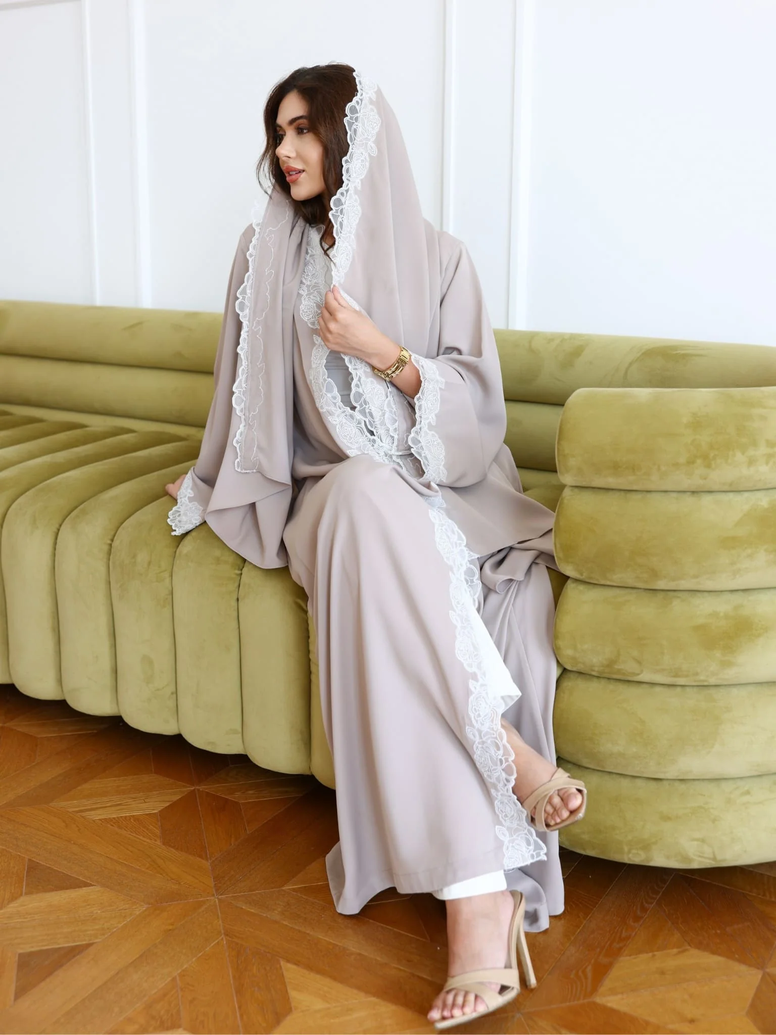 Ecru Rosal Stole - Image 3