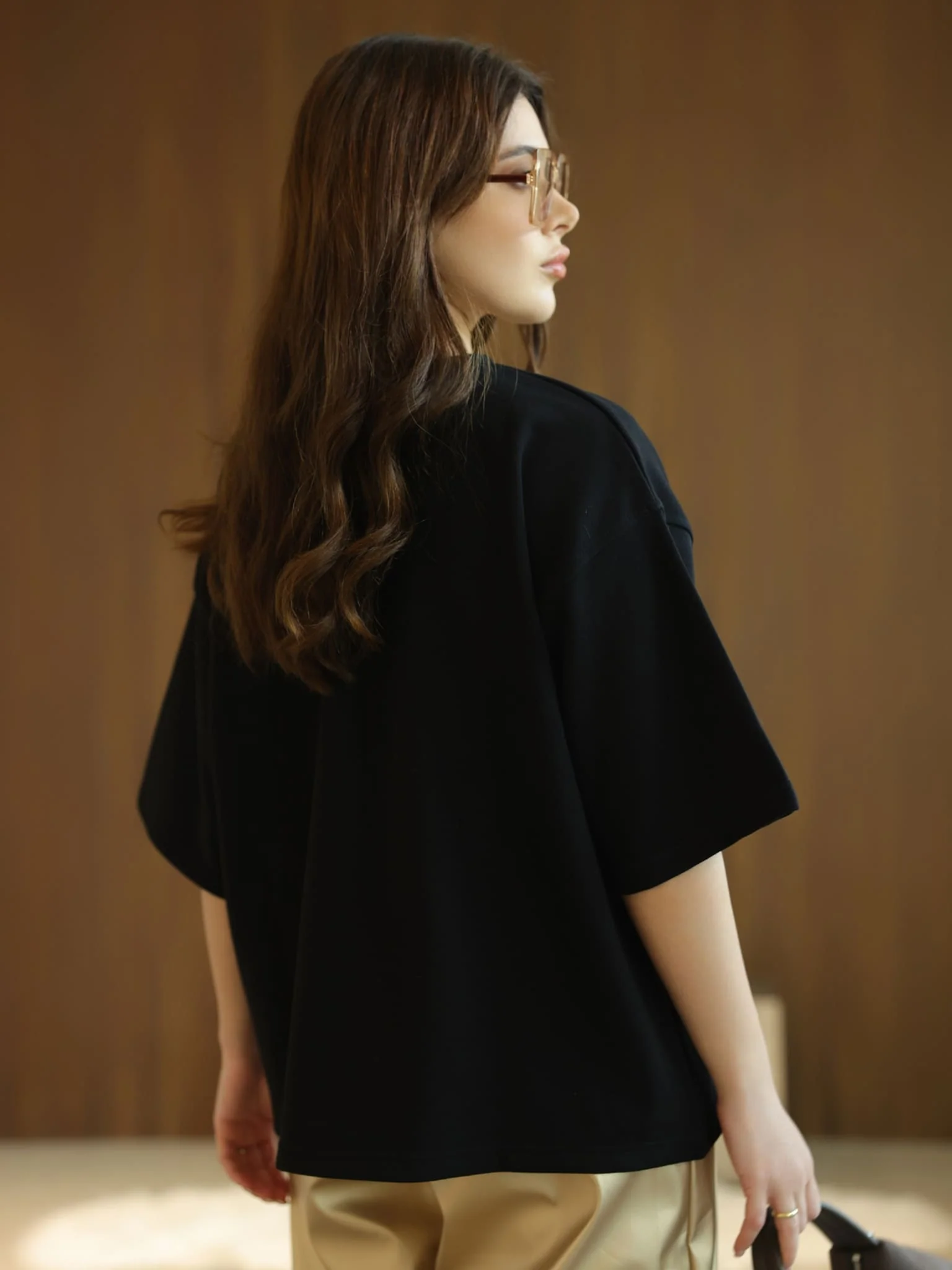 Flumie Black Drop Shoulder Shirt - Image 3