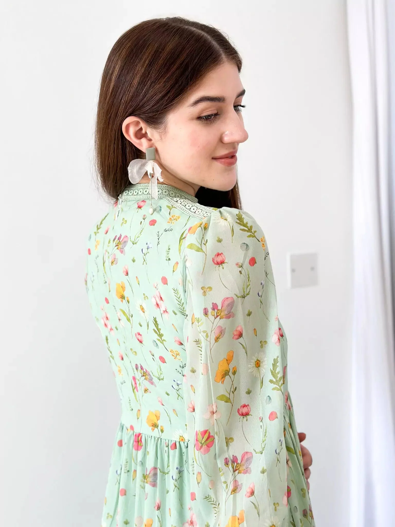 Hannah Lace Dress In Pastel Green Floral - Image 3