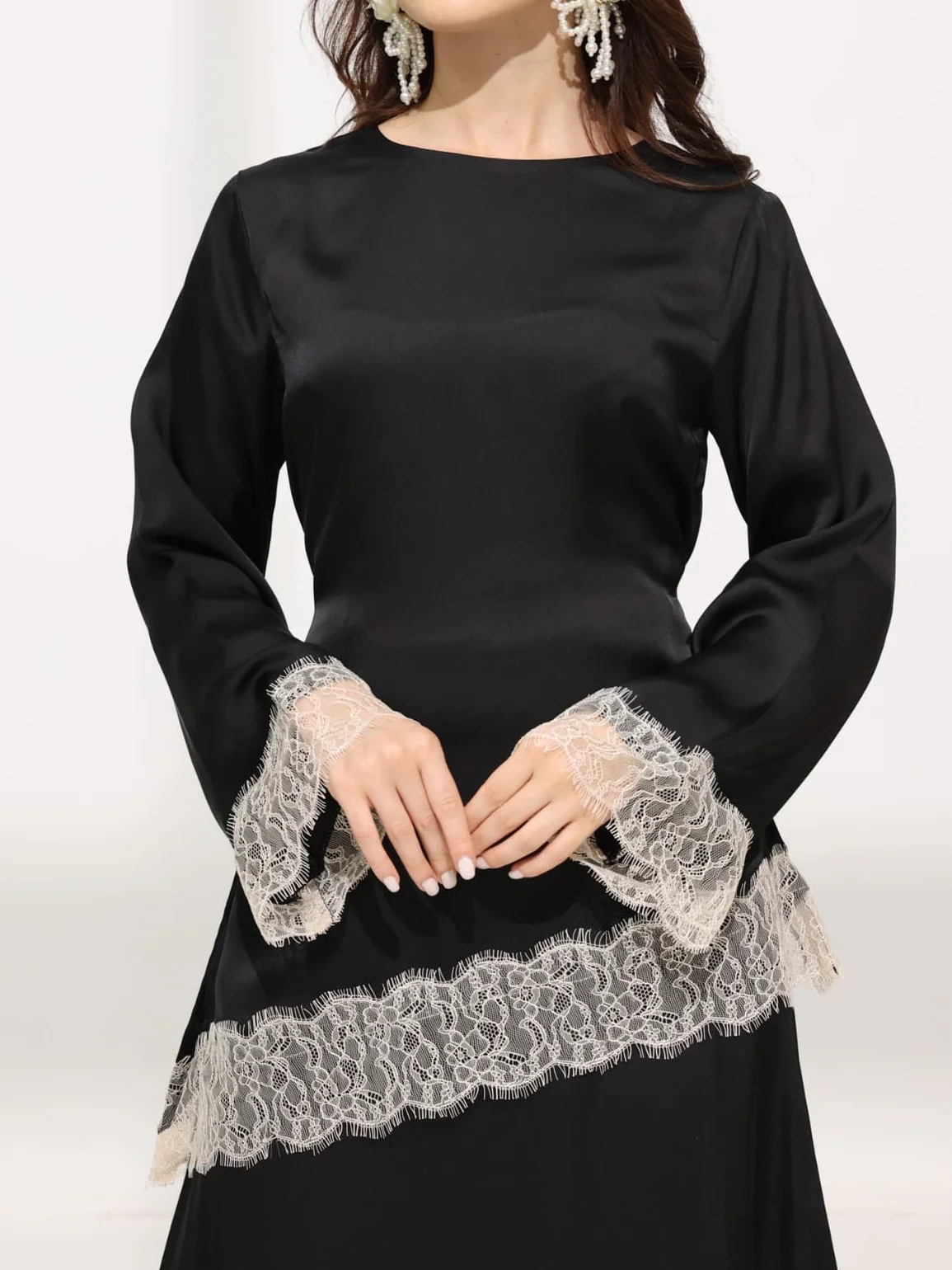 Harlyn Black And Cream Lace Shirt - Image 8