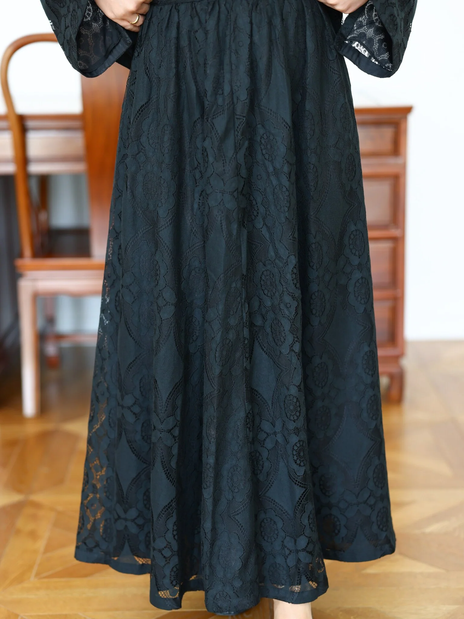 Kaenith Black Skirt And Shirt Set - Image 4
