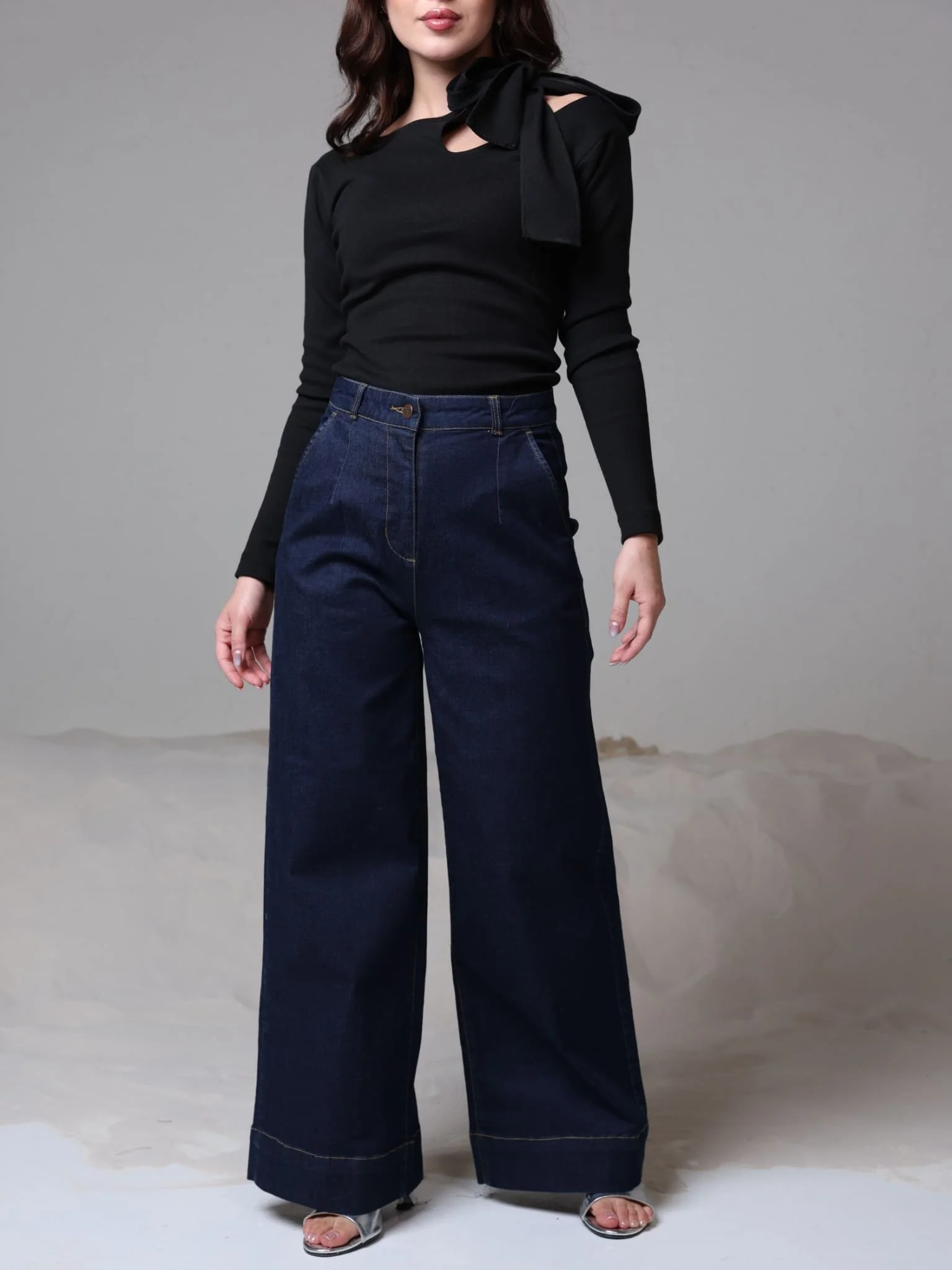 Leah Black Knot Shirt - Image 3
