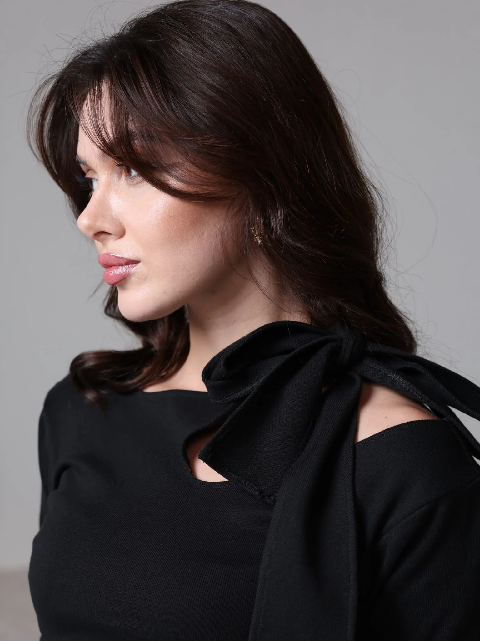 Leah Black Knot Shirt - Image 5