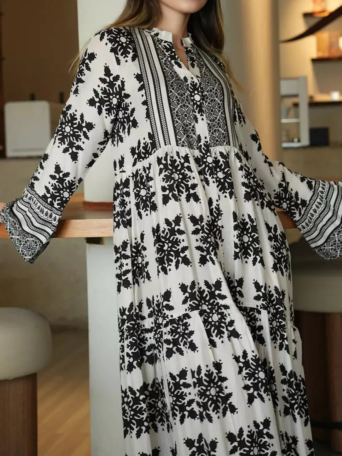 Lelan Motif Black Dress - Image 4