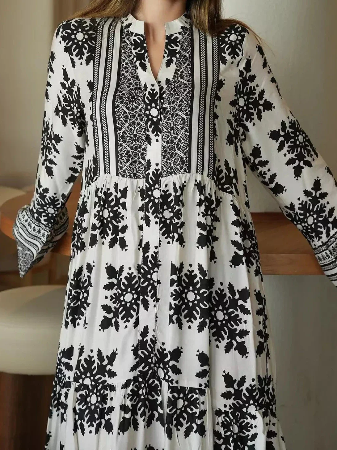 Lelan Motif Black Dress - Image 5