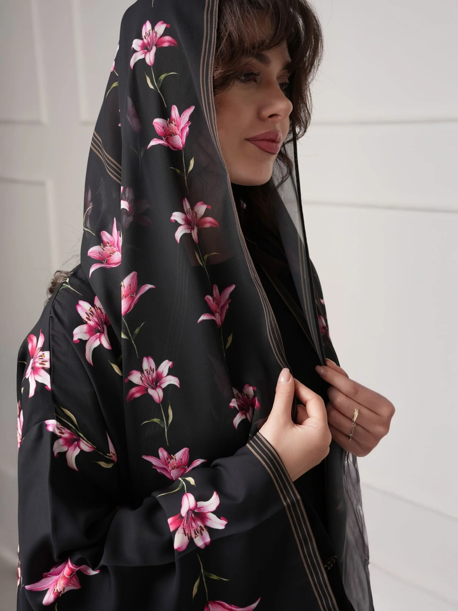 Lily Breeze Black Tulip Upper / Abaya - Image 4