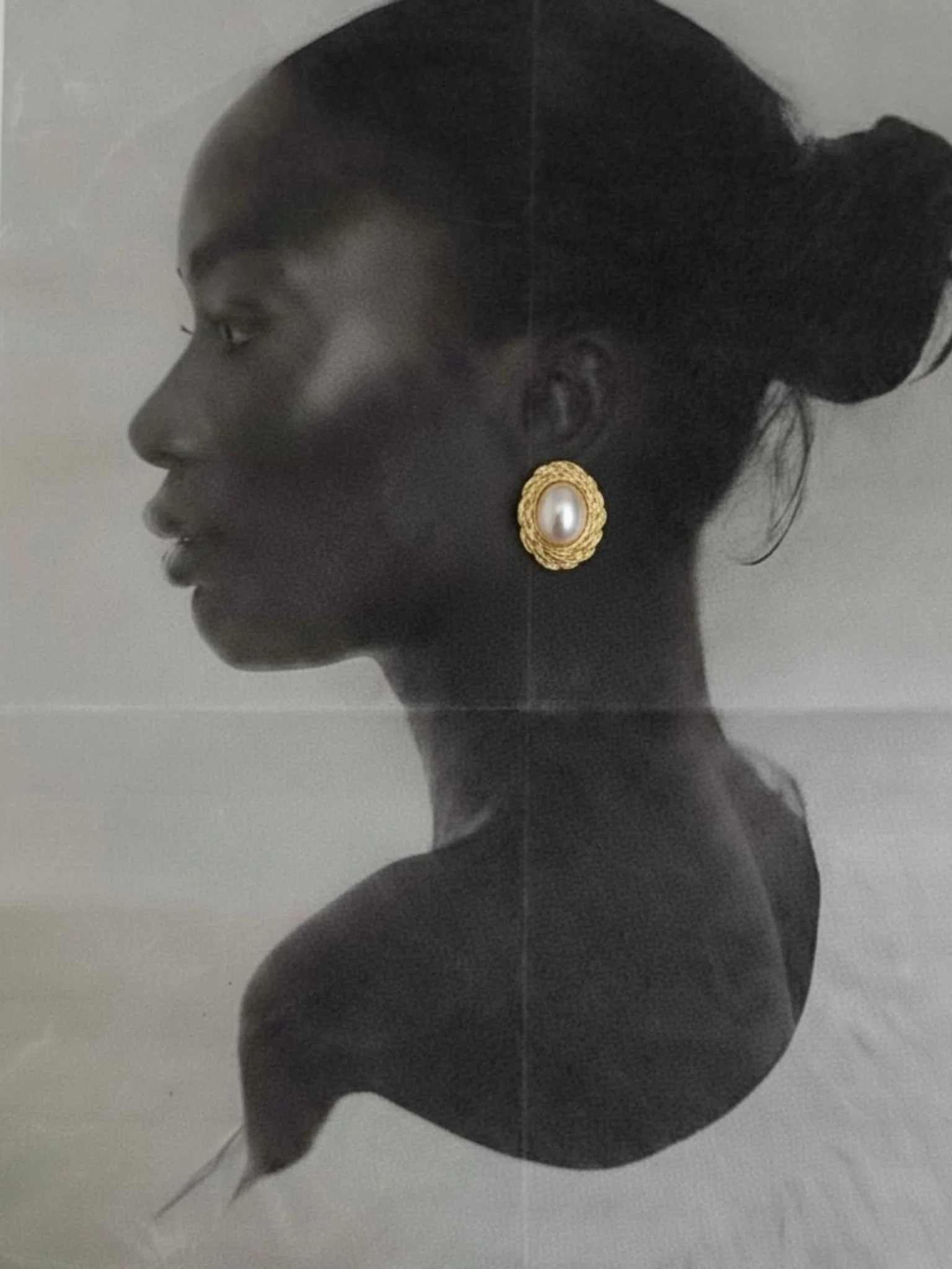 Manor Pearl Golden Earrings - Image 4