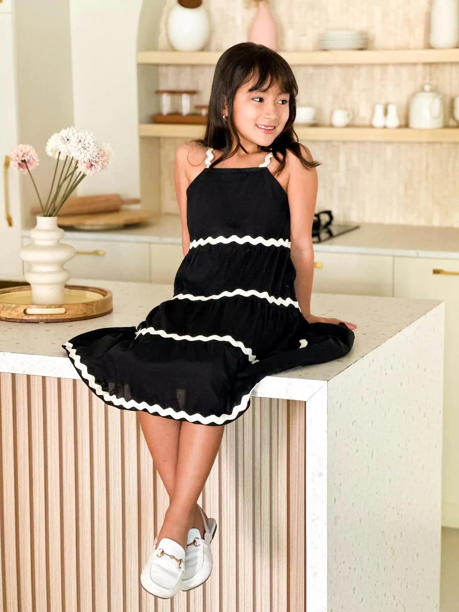 Mini Black Swirl Dress For Girls - Image 3