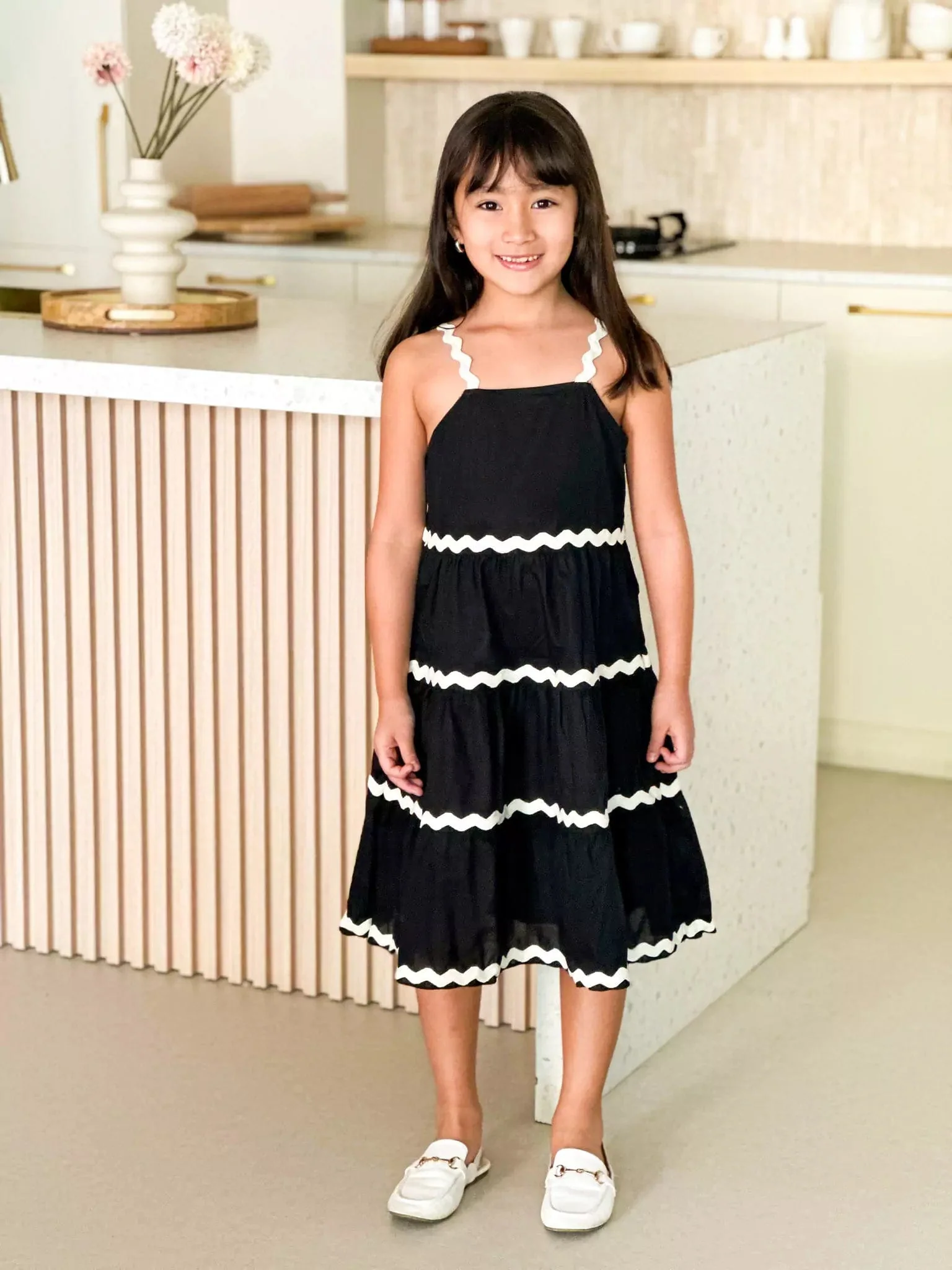 Mini Black Swirl Dress For Girls - Image 6