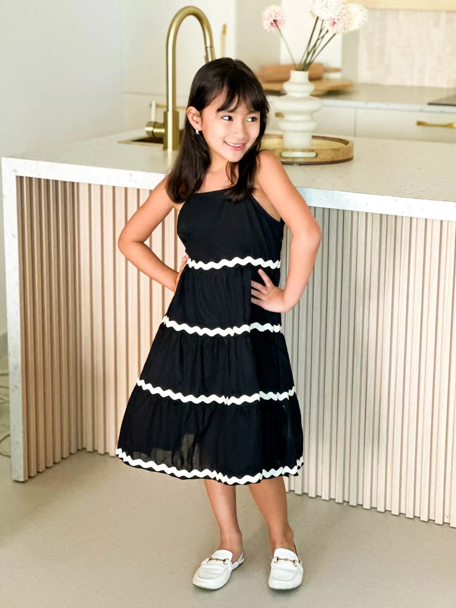 Mini Black Swirl Dress For Girls - Image 8