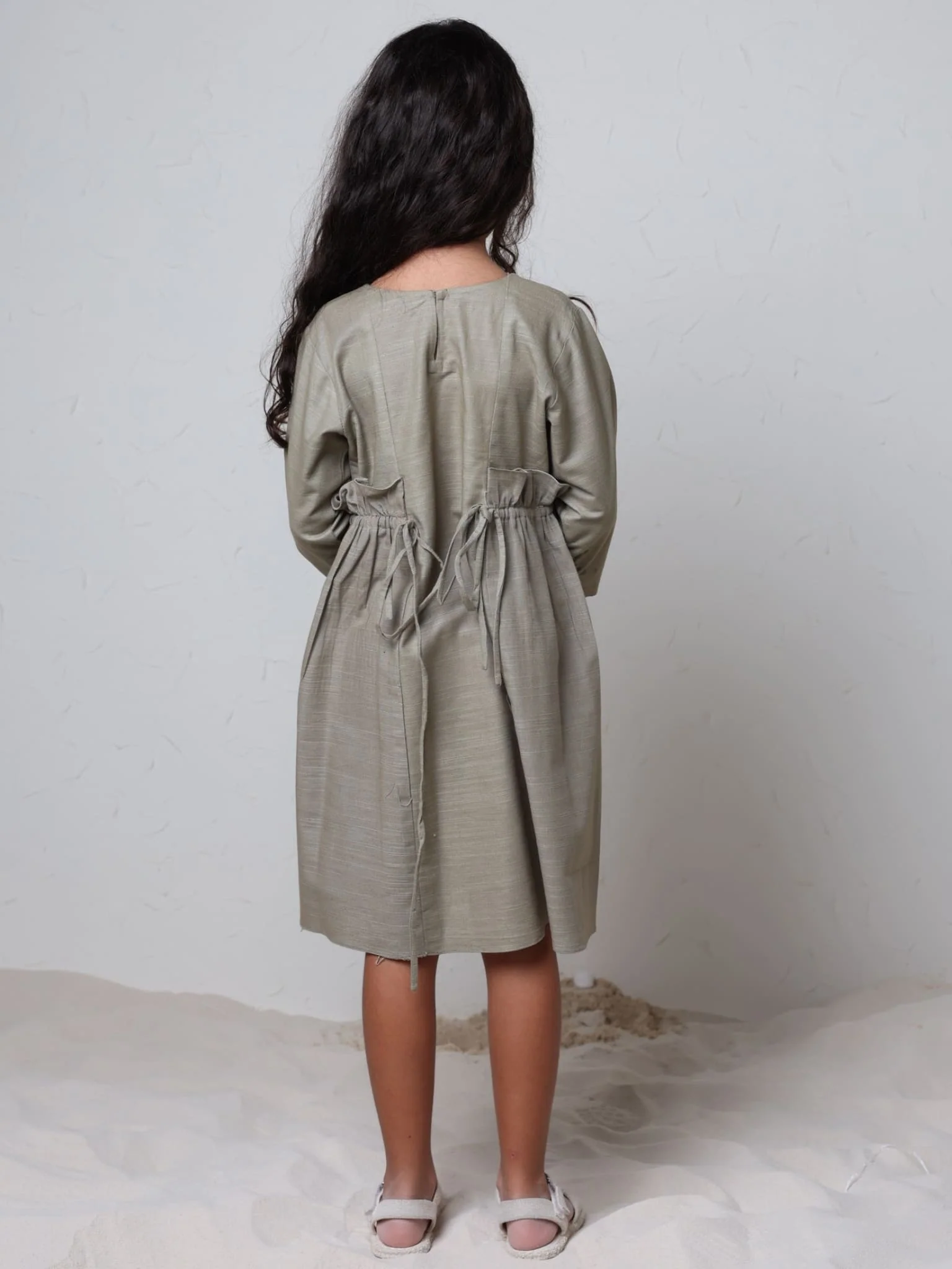 Mini Cyinth Green Dress For Girls - Image 3