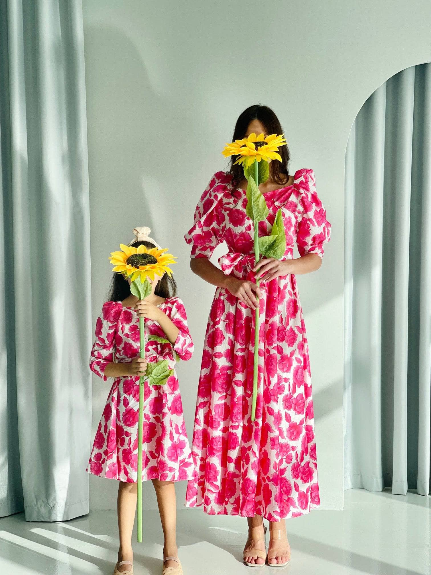 Mini Flora In Cotton Dress - Image 13