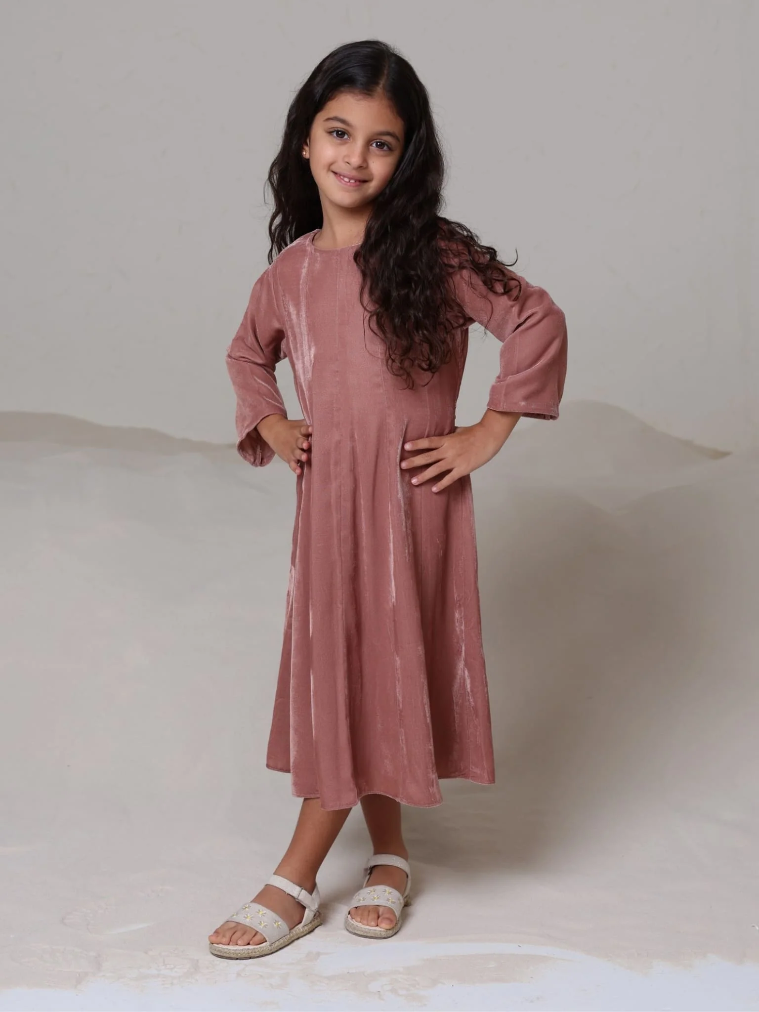 Mini Serah Pink Velvet Dress For Girls - Image 4