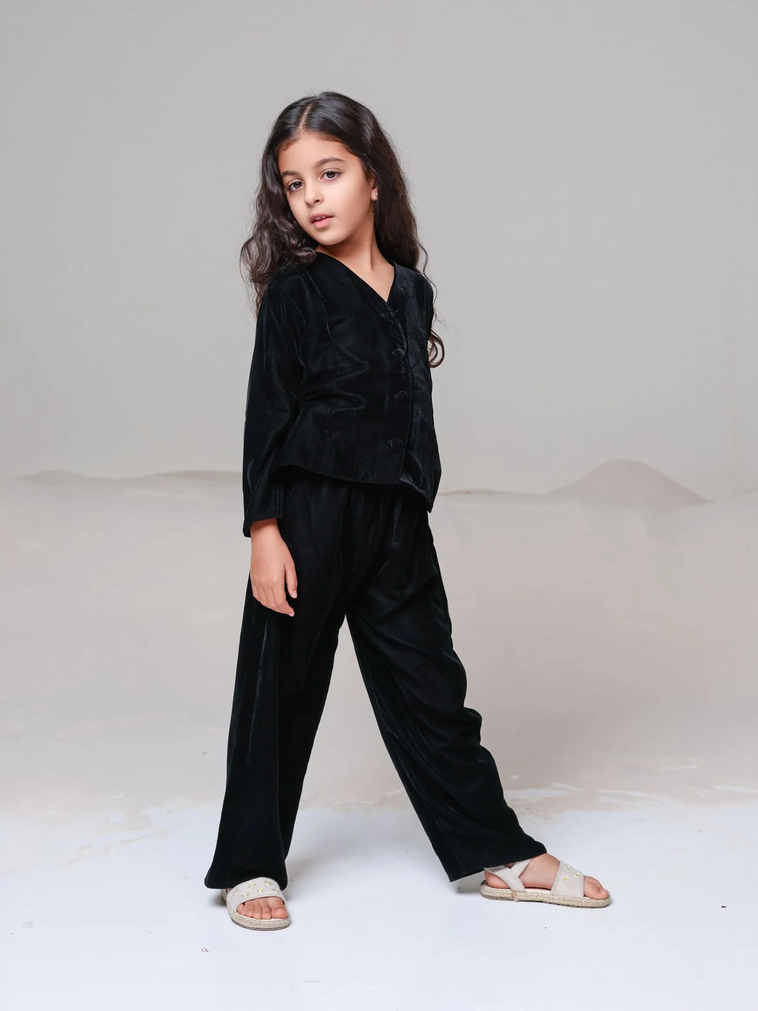 Mini Oriana Velvet Co Ord Set For Girls - Image 5