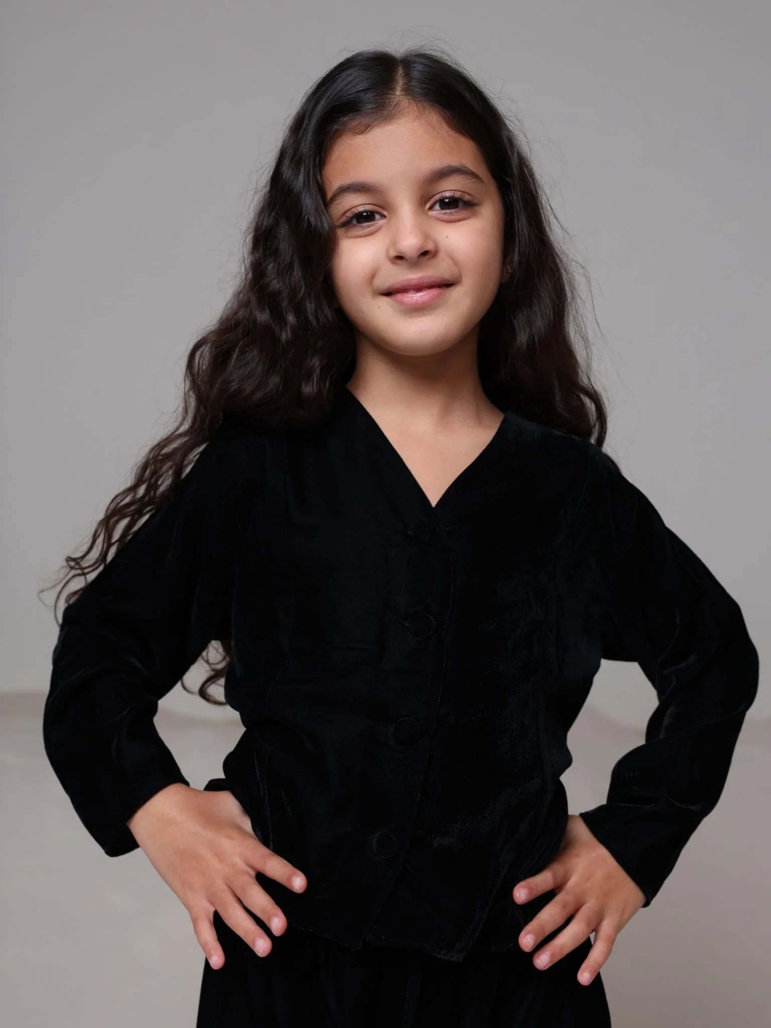 Mini Oriana Velvet Co Ord Set For Girls - Image 7