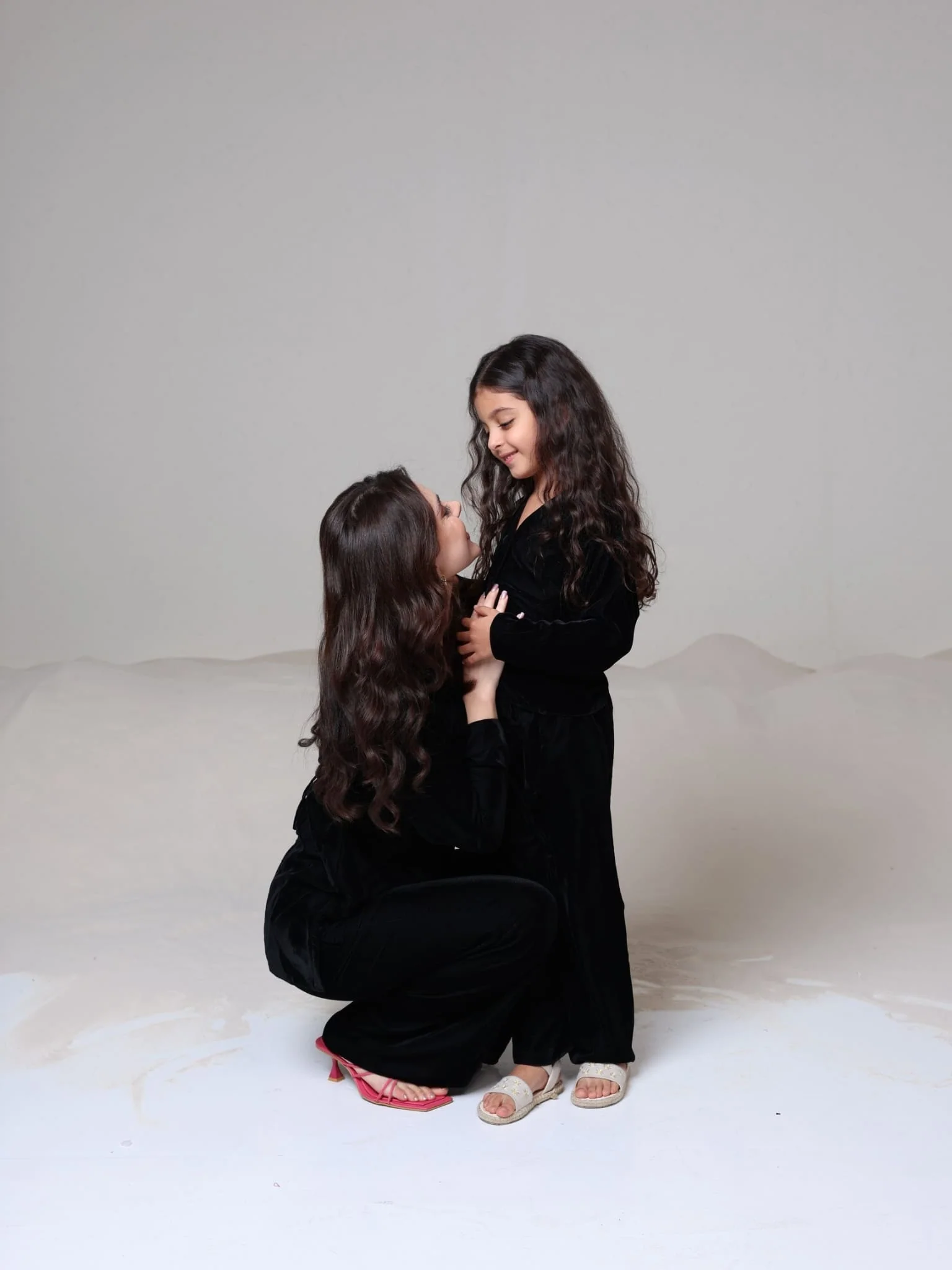Mini Oriana Velvet Co Ord Set For Girls - Image 9