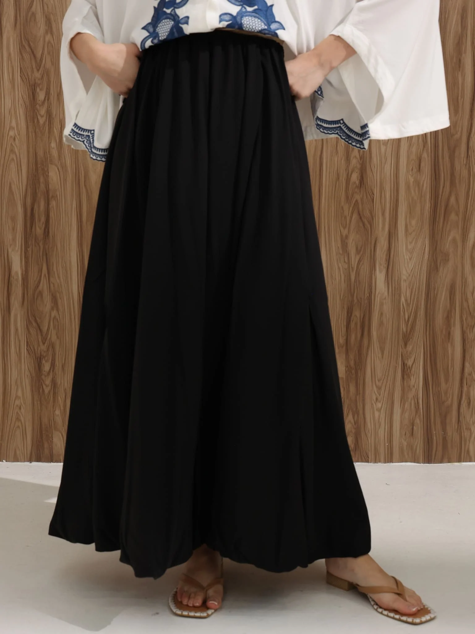Orie Black Balloon Skirt - Image 7