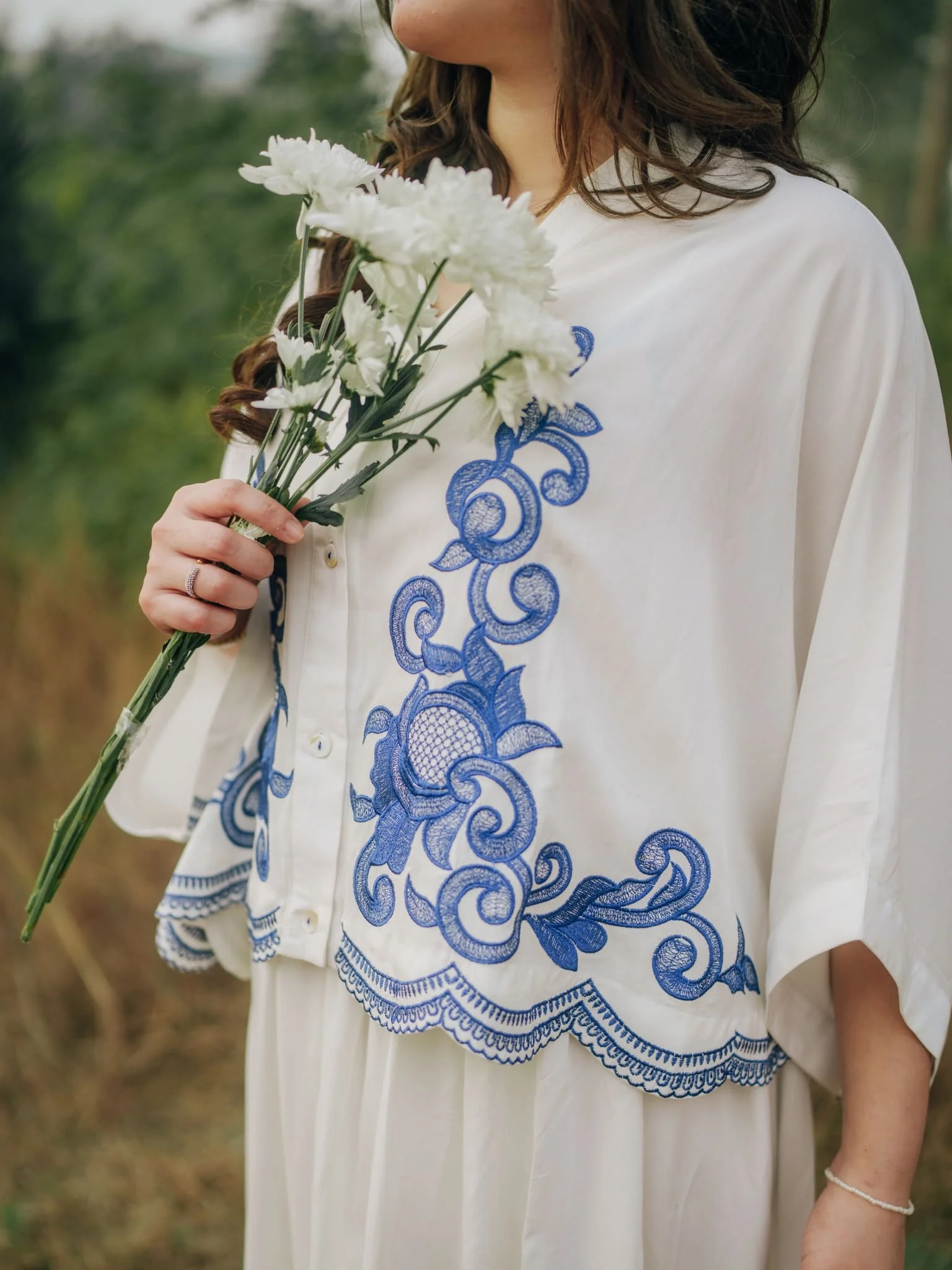 Rinza Embroidered Shirt - Image 11