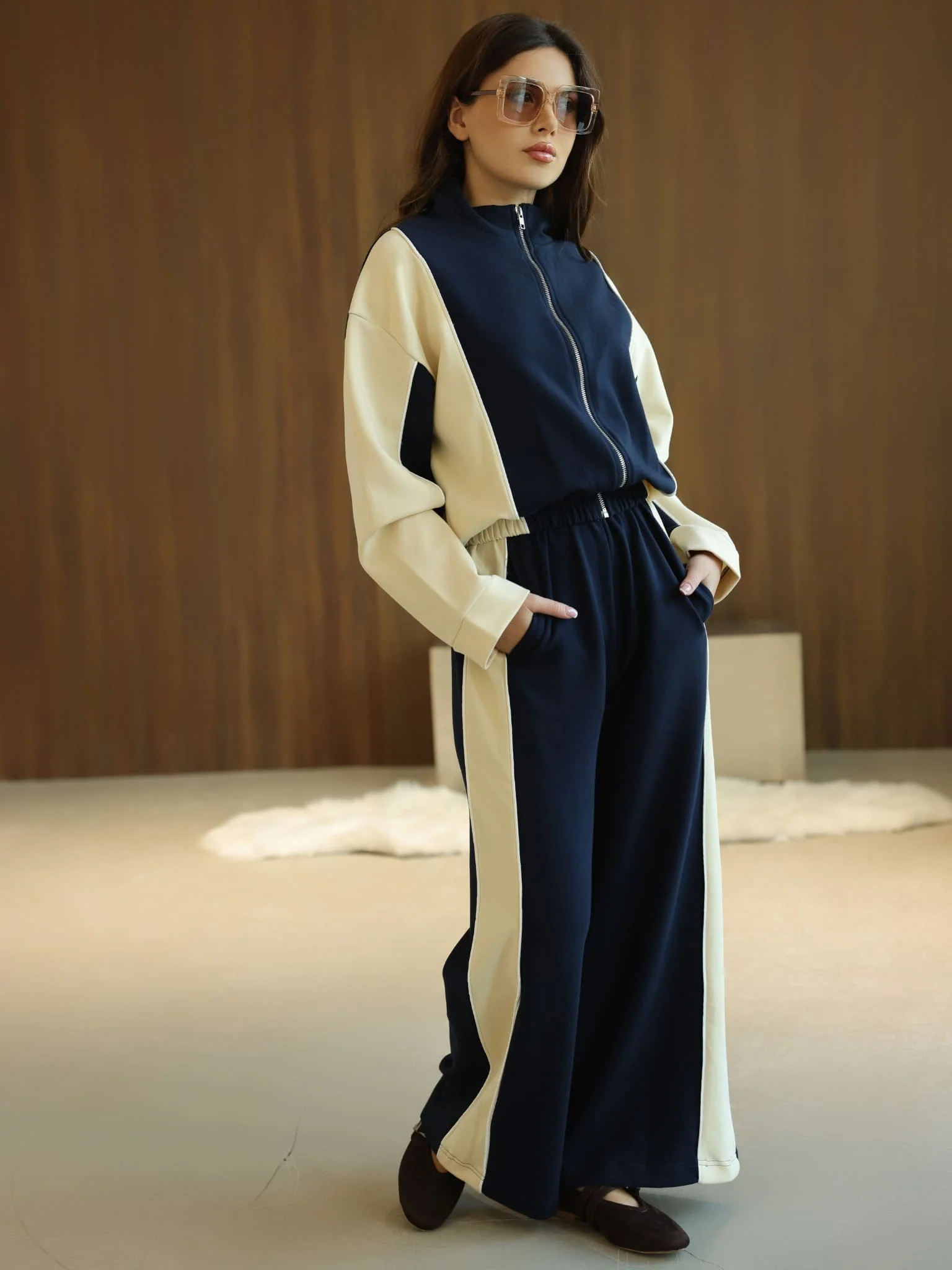 Signora Blue And Cream Softstreme Pull Over Sweat Shirt - Image 11