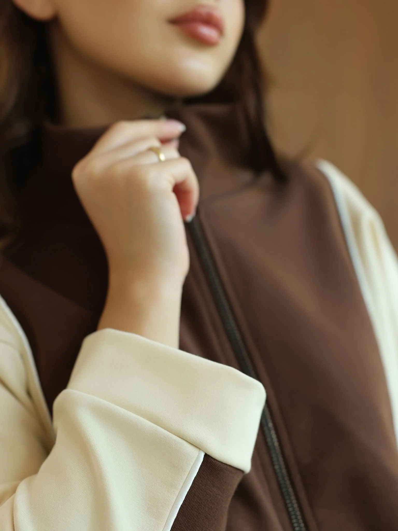 Signora Brown And Cream Softstreme Pull Over Sweat Shirt - Image 5