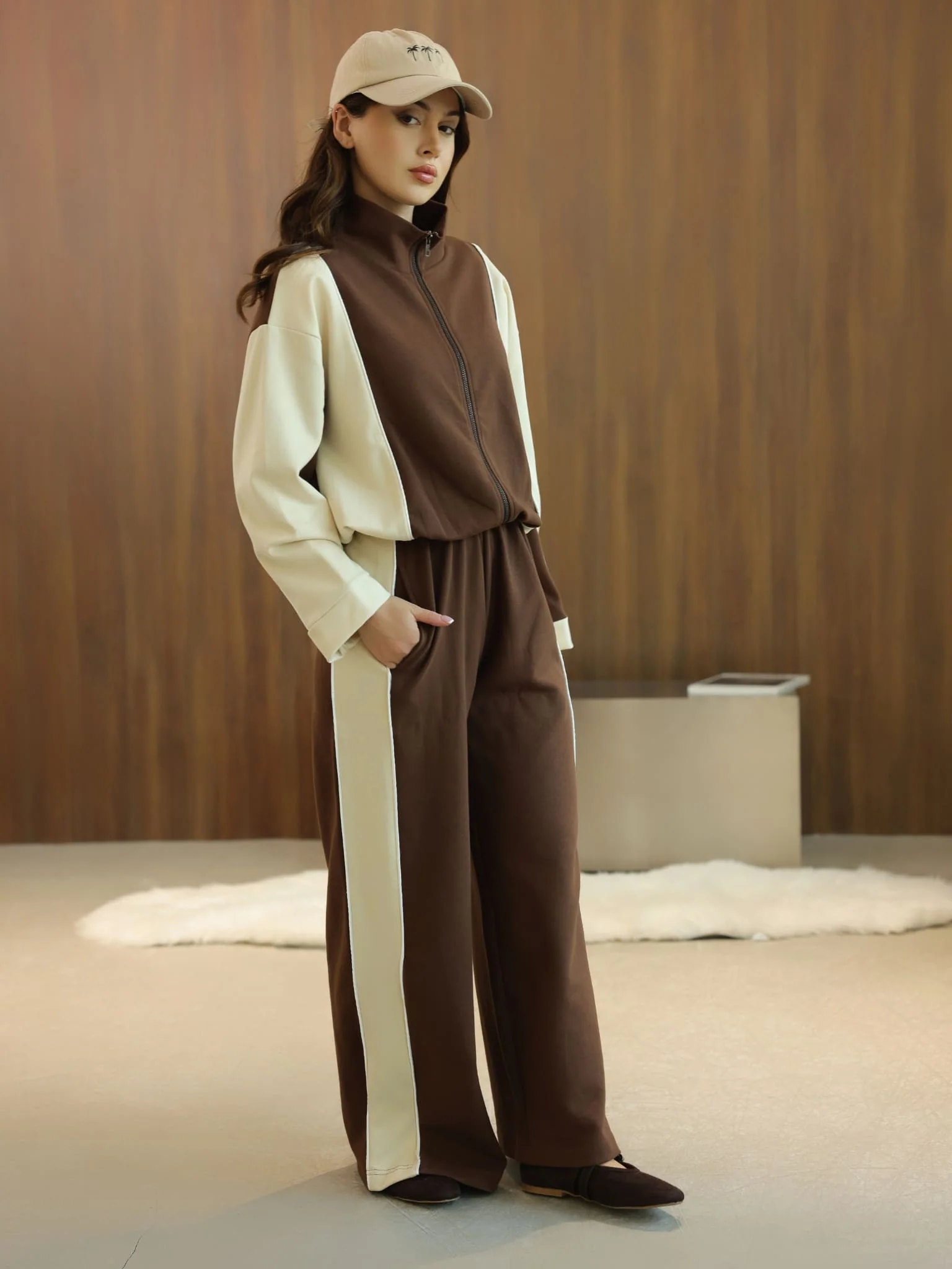 Signora Brown And Cream Softstreme Pull Over Sweat Shirt - Image 7