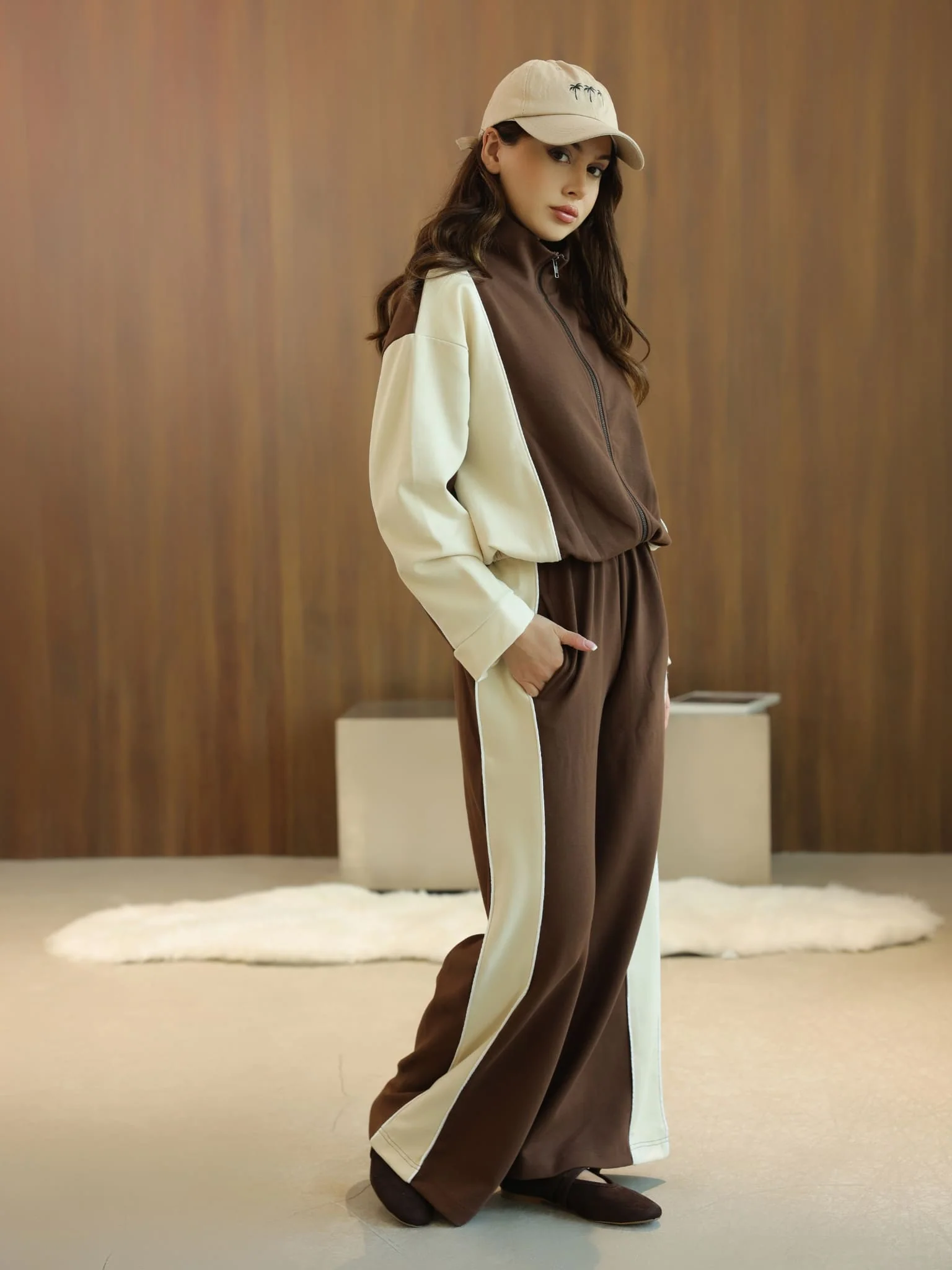 Signora Brown And Cream Softstreme Pull Over Sweat Shirt - Image 8
