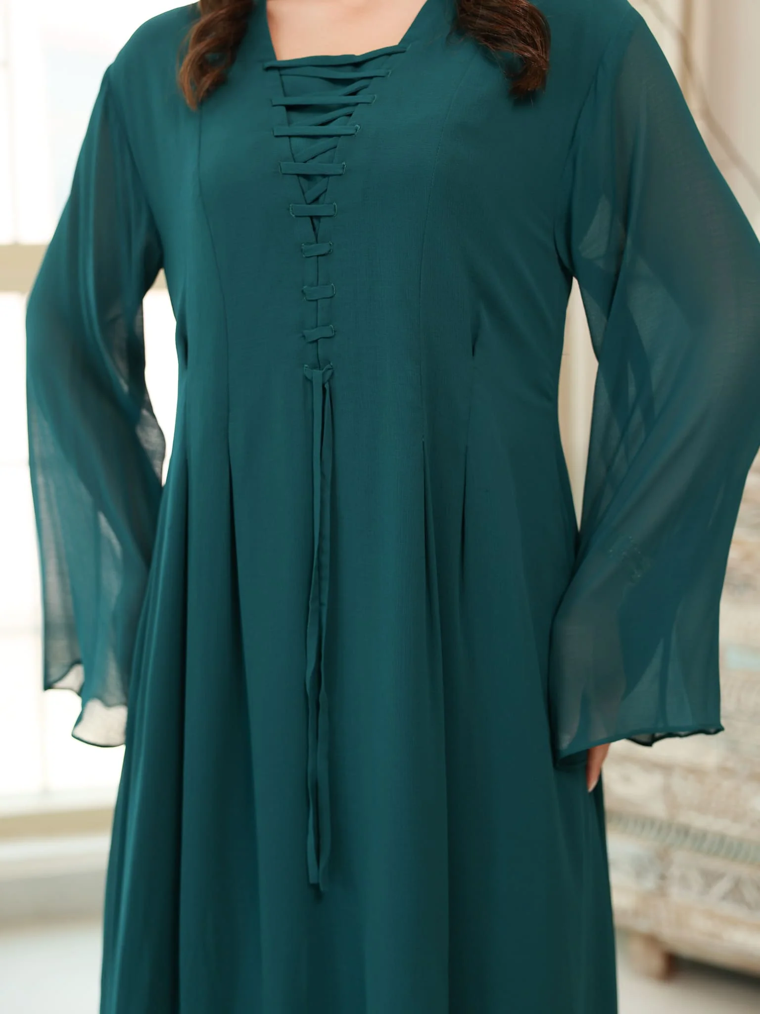 Tea Luxe Box Pleat Long Dress - Image 2