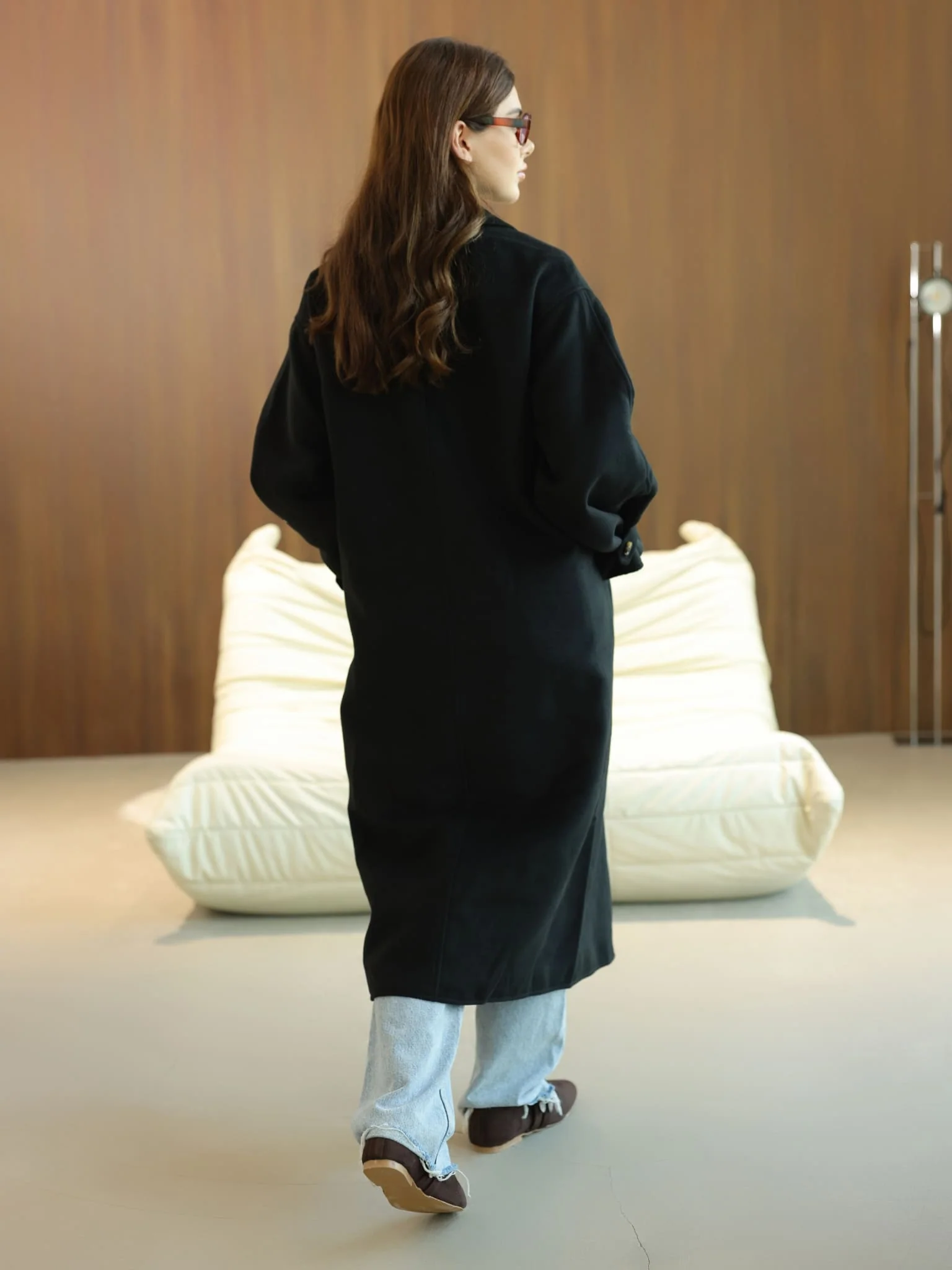 Vela Long Winter Black Coat - Image 3