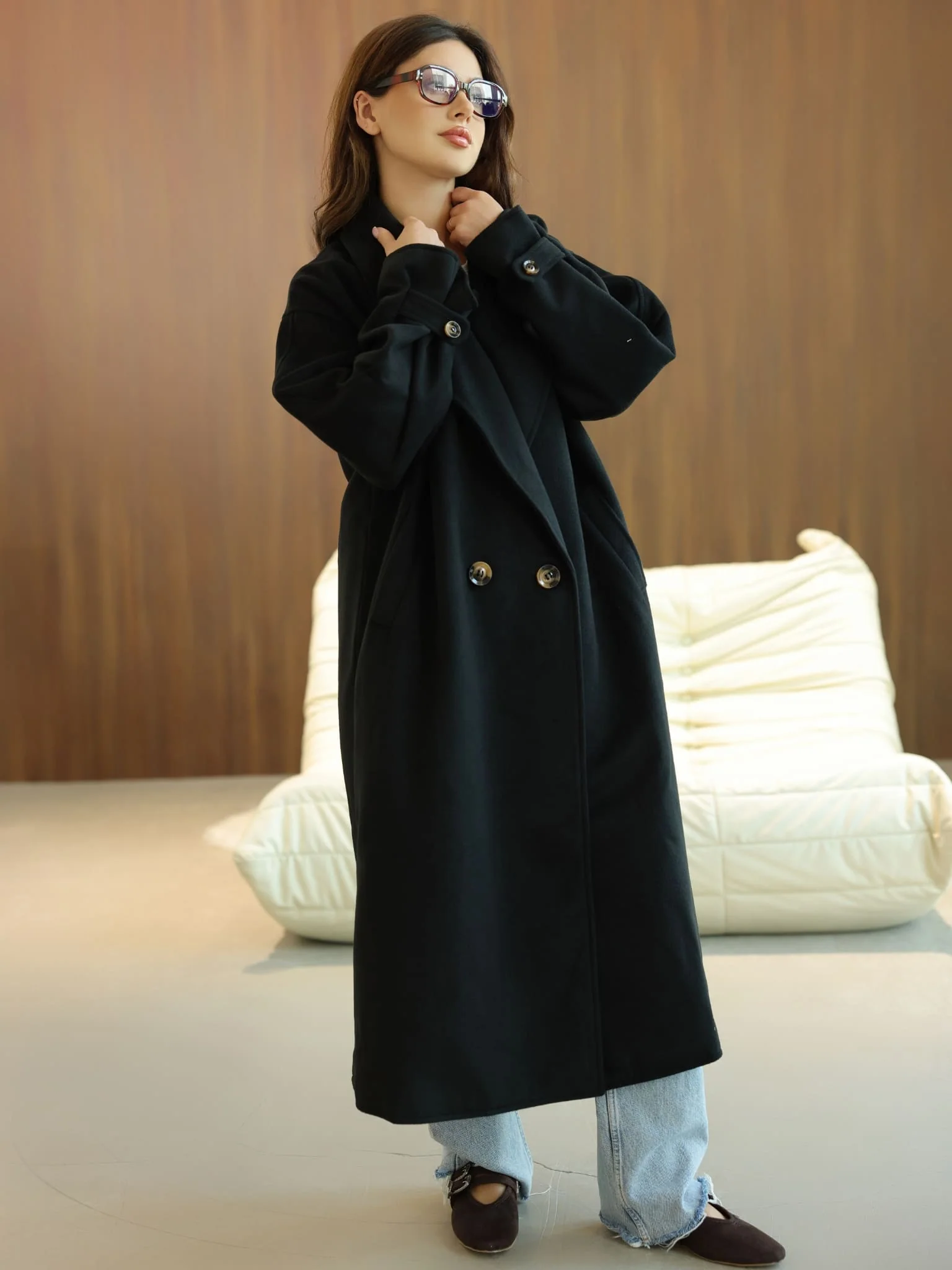 Vela Long Winter Black Coat - Image 4
