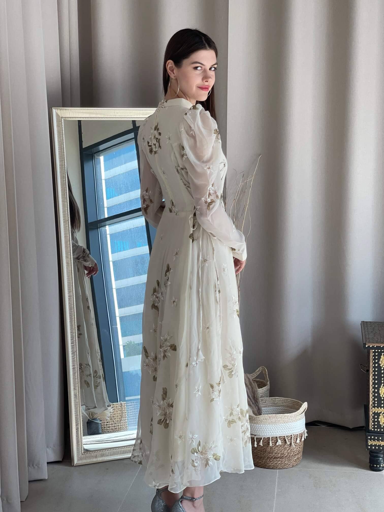 Victoria Dress In Off White Floral - Image 7