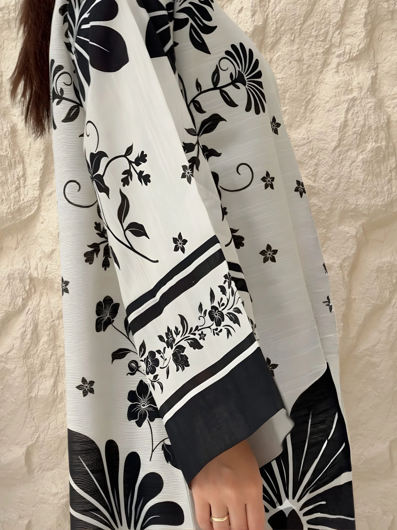 Vintsil Black Khaddi Long Tunic With Pockets - Image 4