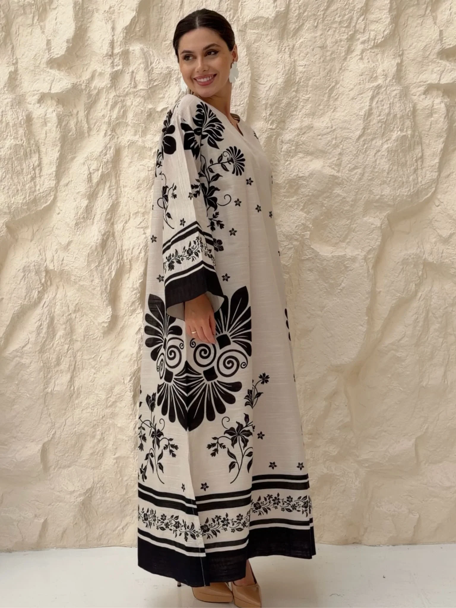 Vintsil Black Khaddi Long Tunic With Pockets - Image 6