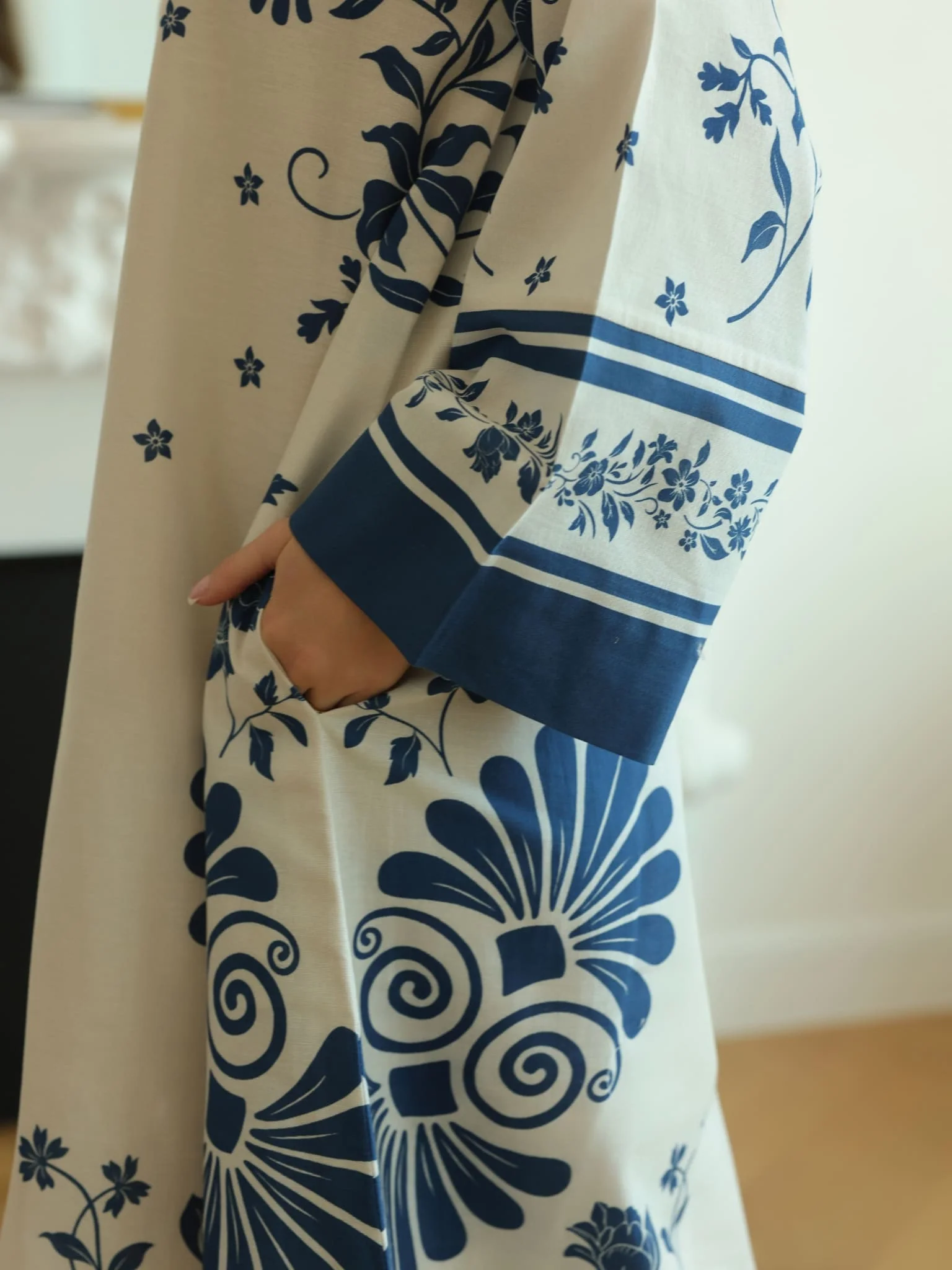 Vintsil Blue Khaddi Long Tunic With Pockets - Image 4